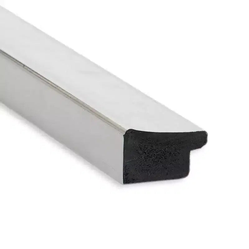 Specchio a figura intera per porta con cornice cromata a onda, con graffi: cornice in polistirene, nessun assemblaggio richiesto