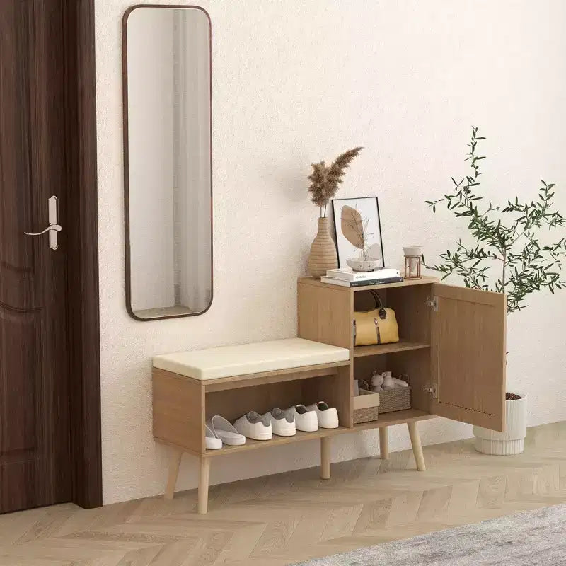 Panca scarpiera 2 in 1 con ante in similrattan e seduta imbottita